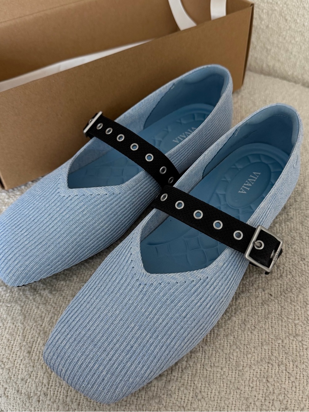 Vivaia Square-Toe Margot Mary Jane 3.0 (Myriel) blue (new in a box)
